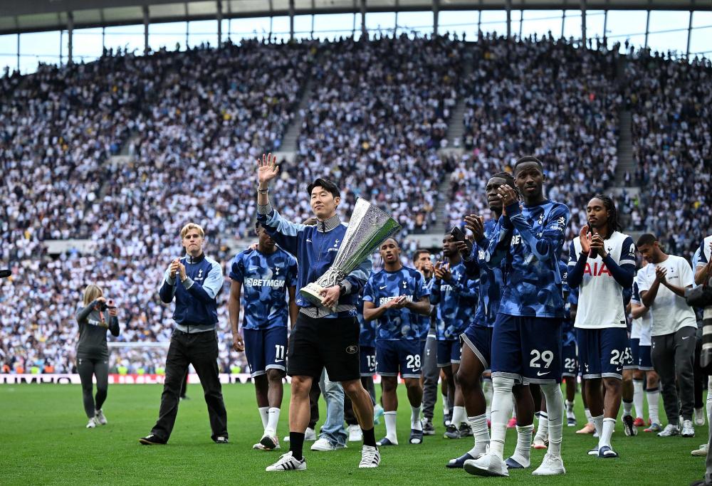 德甲第13轮最佳球员：凯恩替补戴帽第五次当选